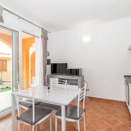 Apartmán Garden F1 *
